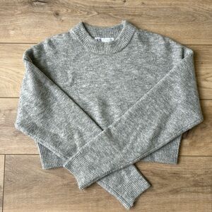 Zara gray cropped pullover sweater